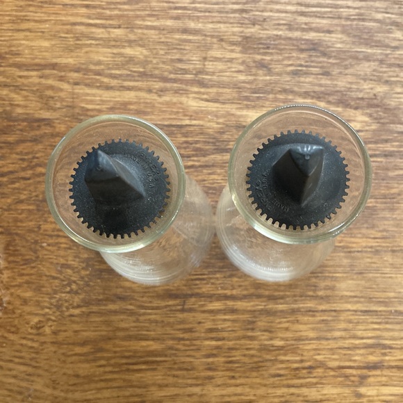 Glass salt and pepper - Picture 3 of 5